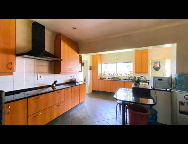 3 BEDROOM HOUSE RENTED IN BRACKENHURST